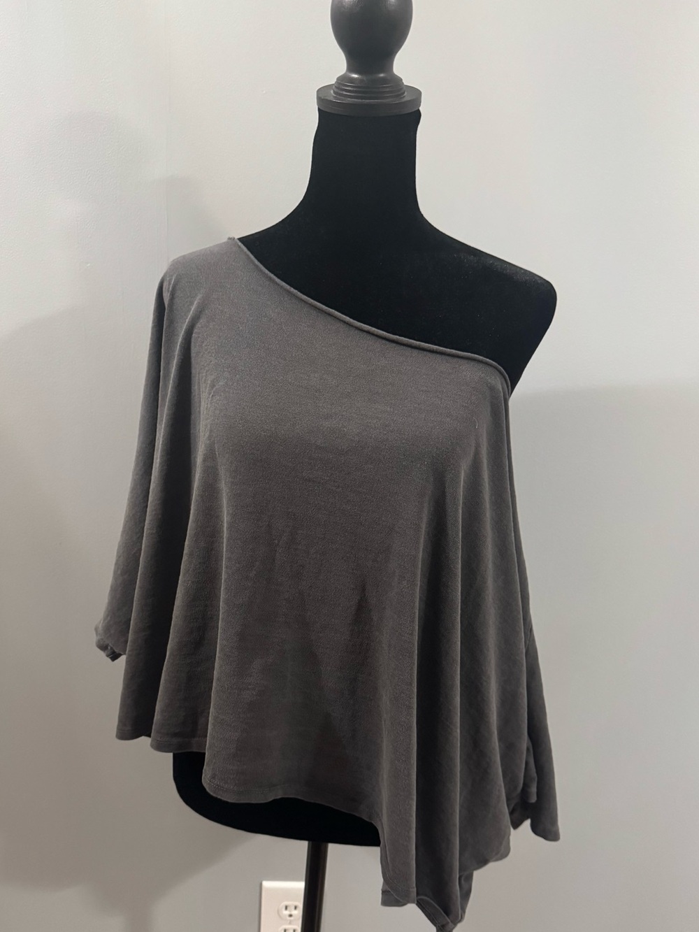 Joah Brown Off-Shoulder Women’s Top